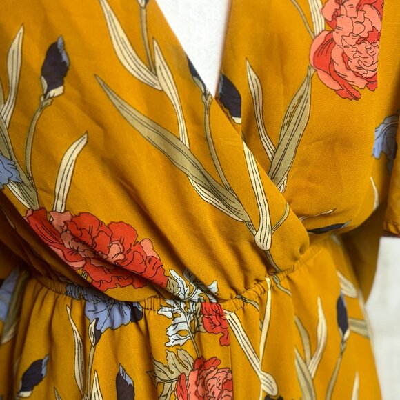 Japna: Size Small: Cold Shoulder Floral Romper - Picture 3 of 8